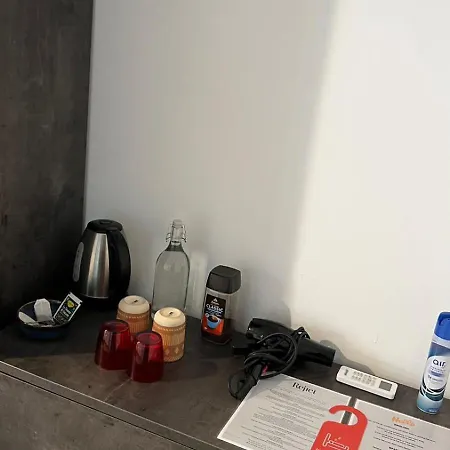 Airport Bedroom With Your Own Private Bathroom Self Check In And Self Check Out Air-condition Included Pansiyon *