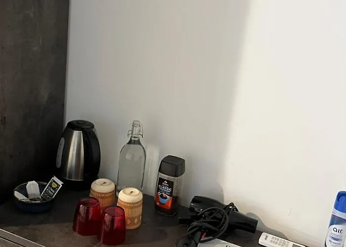 Airport Bedroom With Your Own Private Bathroom Self Check In And Self Check Out Air-condition Included ホームステイ *