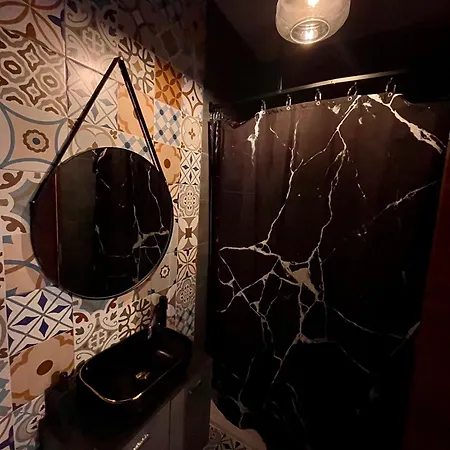 منزل للإقامة Airport Bedroom With Your Own Private Bathroom Self Check In And Self Check Out Air-condition Included *