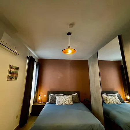 Airport Bedroom With Your Own Private Bathroom Self Check In And Self Check Out Air-condition Included منزل للإقامة