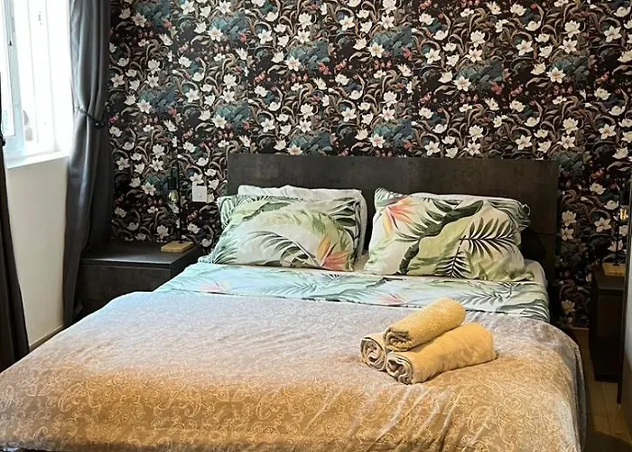 Airport Bedroom With Your Own Private Bathroom Self Check In And Self Check Out Air-condition Included Quarto em Acomodações Particulares